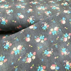 tricot flower jeans